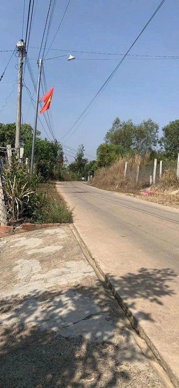 Bán đất thổ cư sổ riêng 175m2 ở Xã Phú Ngọc, Đồng Nai