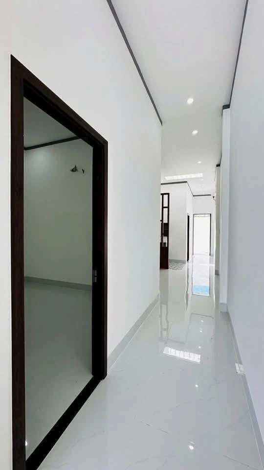 Bán nhà mặt tiền 2 PN, 80m² tại Long Hoa, Tây Ninh, 1 tỷ 270 triệu - Ảnh thu nhỏ 5