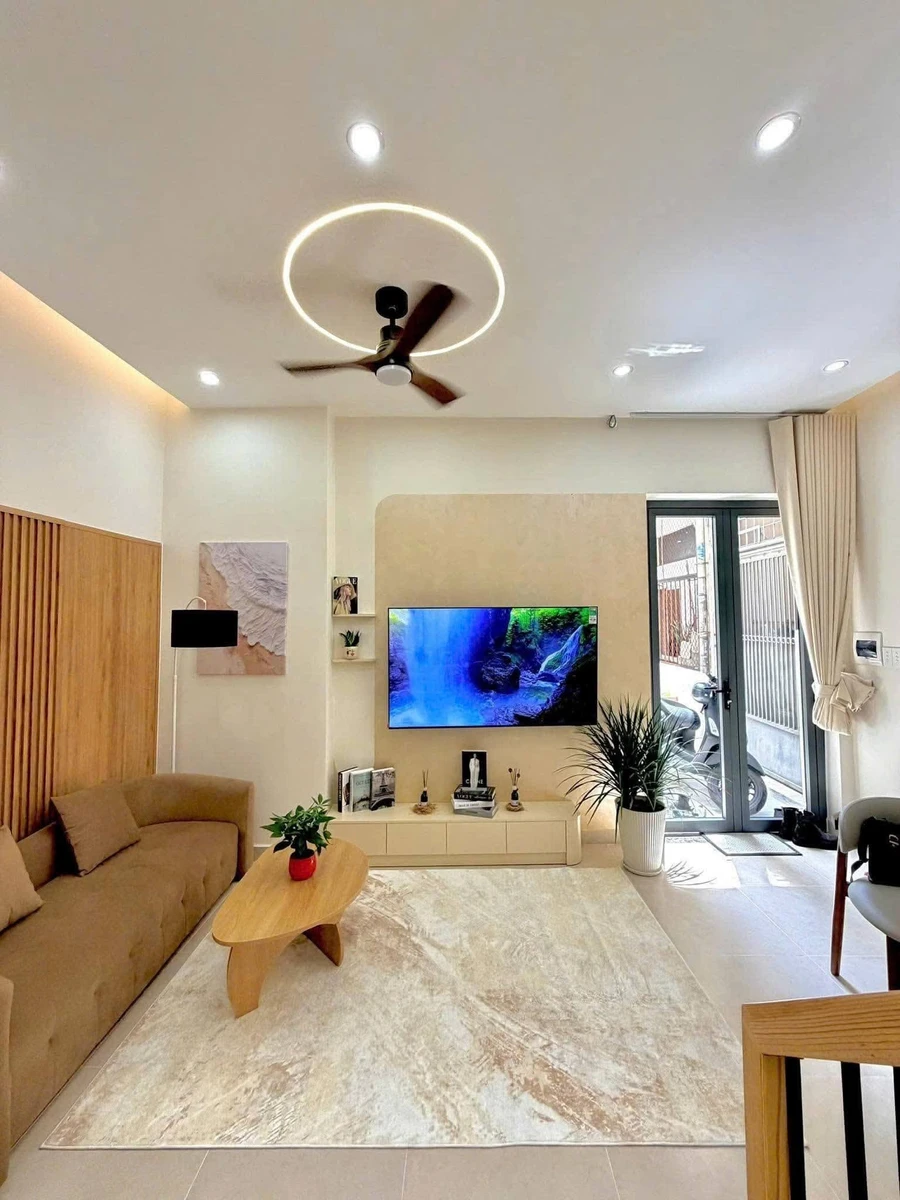 Nhà bán Tân Bình 40m2 3PN full nội thất 5,98 tỷ gần chợ Bùi Thế Mỹ - Ảnh thu nhỏ 2