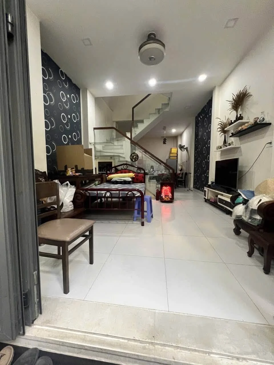 Bán nhà 4 tầng 60m2 sát mặt tiền Nguyễn Duy Dương, Phường 4, Quận 10, giá 8,3 tỷ - Ảnh 1