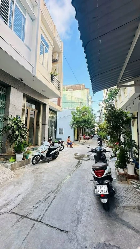 Bán nhà hẻm 44.6m2, 2PN 2WC Quy Nhơn