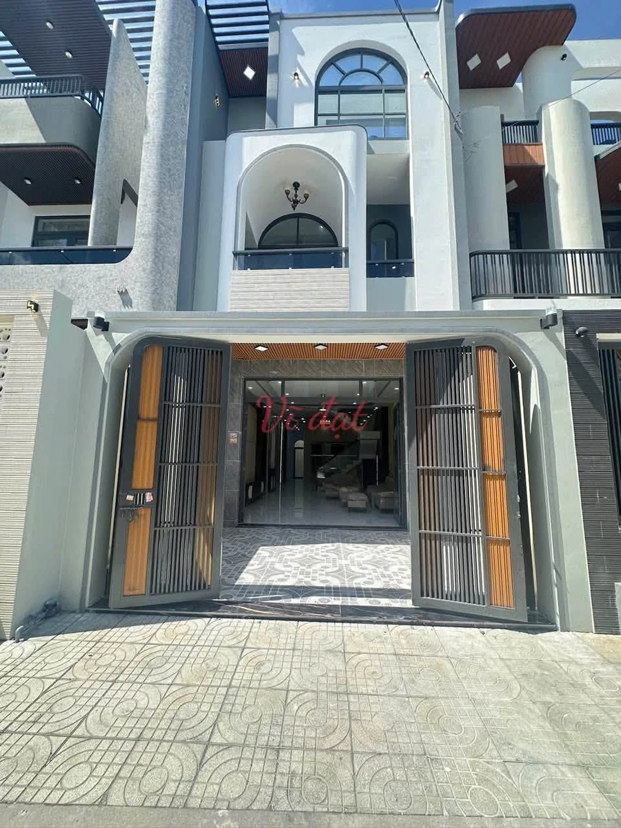 Bán nhà 1 trệt 1 lầu 125m2, 3PN, full nội thất gần chợ Bình Chánh, giá 2,85 tỷ - Ảnh thu nhỏ 4