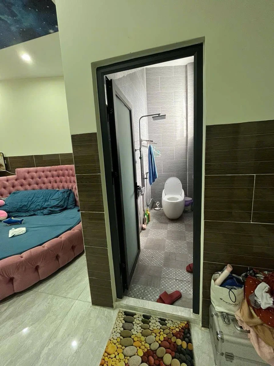 Bán nhà mặt tiền Phan Đăng Lưu, 111.7m², 4 PN, 5 tỷ - Ảnh thu nhỏ 4