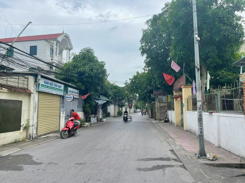 Bán đất kinh doanh mặt đường Nguyễn Bỉnh Khiêm, Hưng Dũng, Vinh, 112m2
