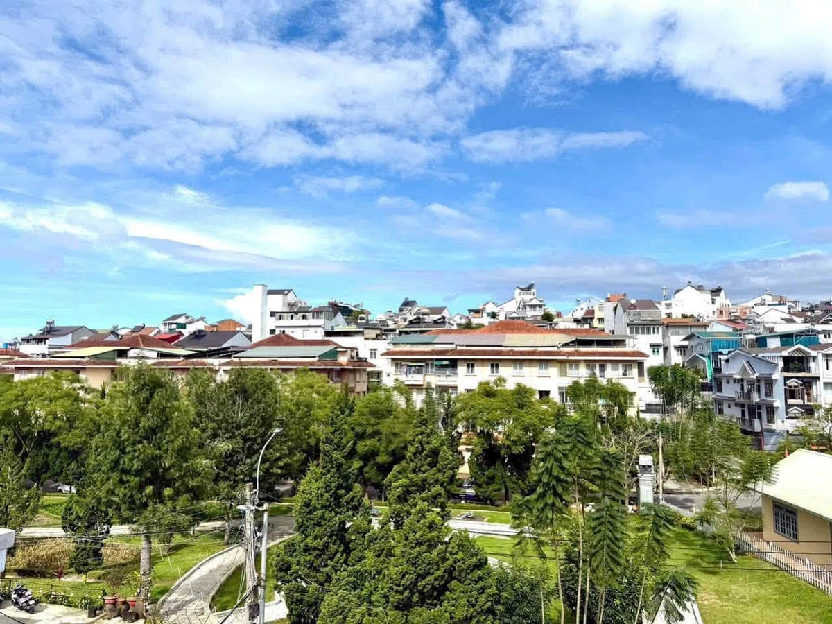 Bán nhà Nguyễn Lương Bằng, Đà Lạt, 146.8m2, 5 phòng, view công viên - Ảnh thu nhỏ 4