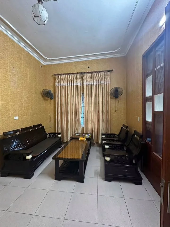 Bán nhà 3 tầng mặt tiền 73m² Nguyễn Văn Cừ - Ảnh thu nhỏ 3