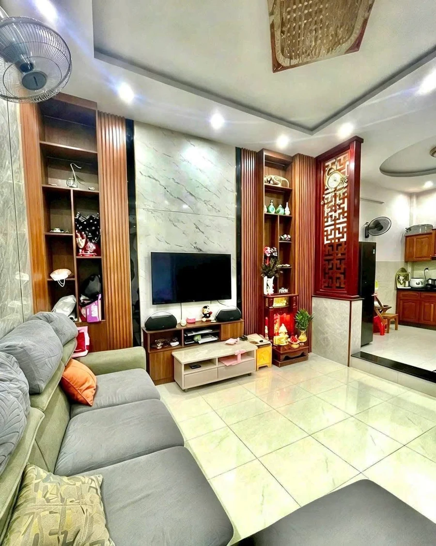 Bán nhà 3 tầng 105,5 m² Trần Hưng Đạo Quy Nhơn 2 tỷ 4 - Ảnh thu nhỏ 2