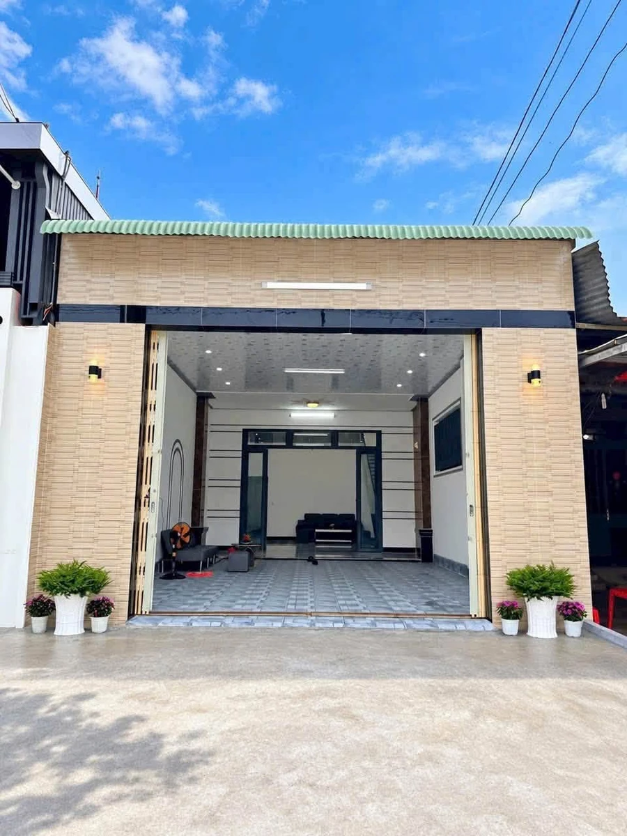 Bán nhà mặt tiền 100m² 3PN Nguyễn Văn Linh, Tây Ninh - Ảnh thu nhỏ 2