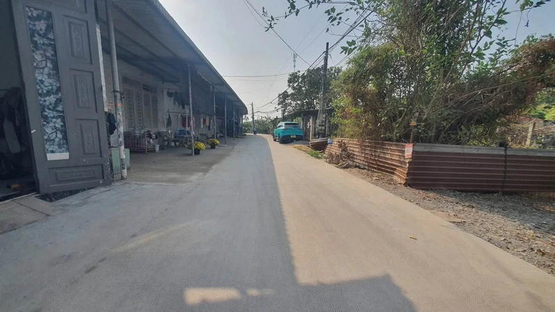 Bán dãy trọ 10 phòng và 1 kiot, đất 5x40 (200m2), giá 3,6 tỷ tại Bình Tiền 1, Đức Hòa, Long An