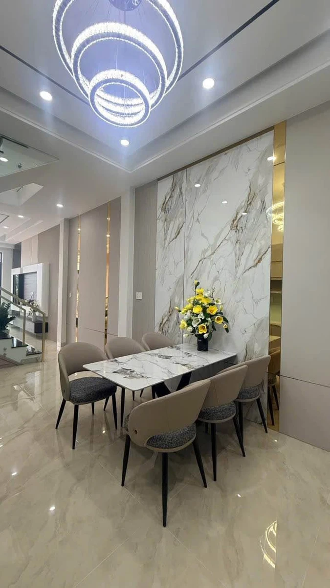 Bán nhà hẻm Lê Duẩn 116m² 3PN full đất 2.59 tỷ Quận 1 - Ảnh thu nhỏ 2