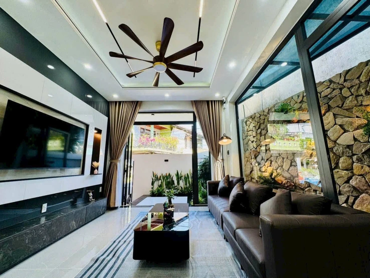 Bán nhà 2 tầng 166m² full nội thất gần cầu Nguyễn Hoàng, Huế - Ảnh thu nhỏ 2