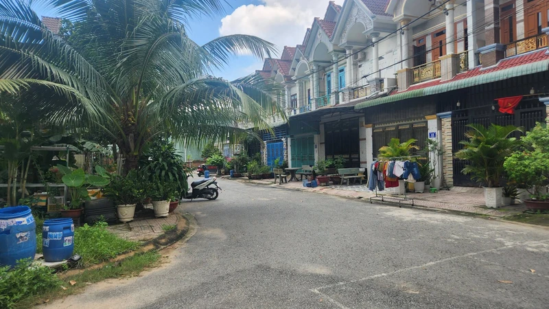 Bán đất nền 80m² sổ riêng 820 triệu Đồng Nai jollibee