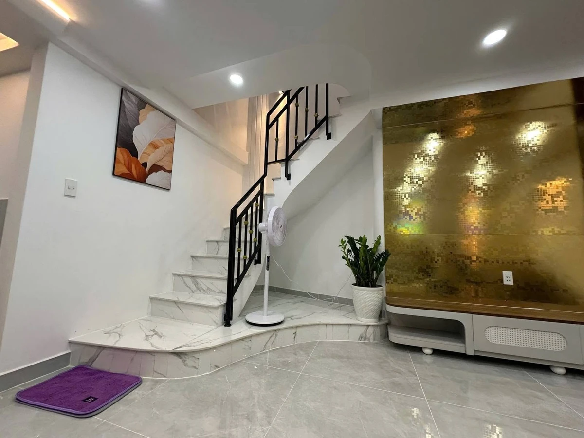 Bán nhà hẻm xe hơi 55m2, 3 tầng, 4PN tại Bình Thạnh - Ảnh 1