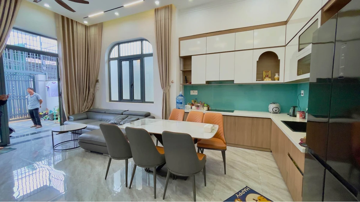 Bán nhà full nội thất 100m² 2 PN 2 tỷ 390 triệu Y Moan, Buôn Ma Thuột - Ảnh thu nhỏ 2