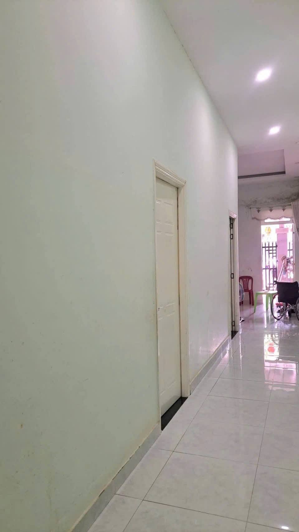 Bán nhà phố Tân Xuân, Đồng Xoài 110 m², 2PN, 1tỷ200tr