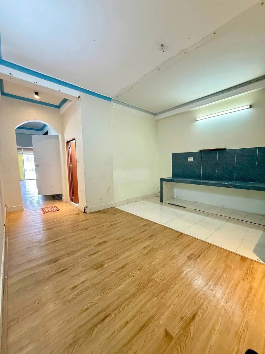 Bán nhà mặt tiền đường 3/2, 4,5x20m, 4 PN, Rạch Giá - Ảnh 1