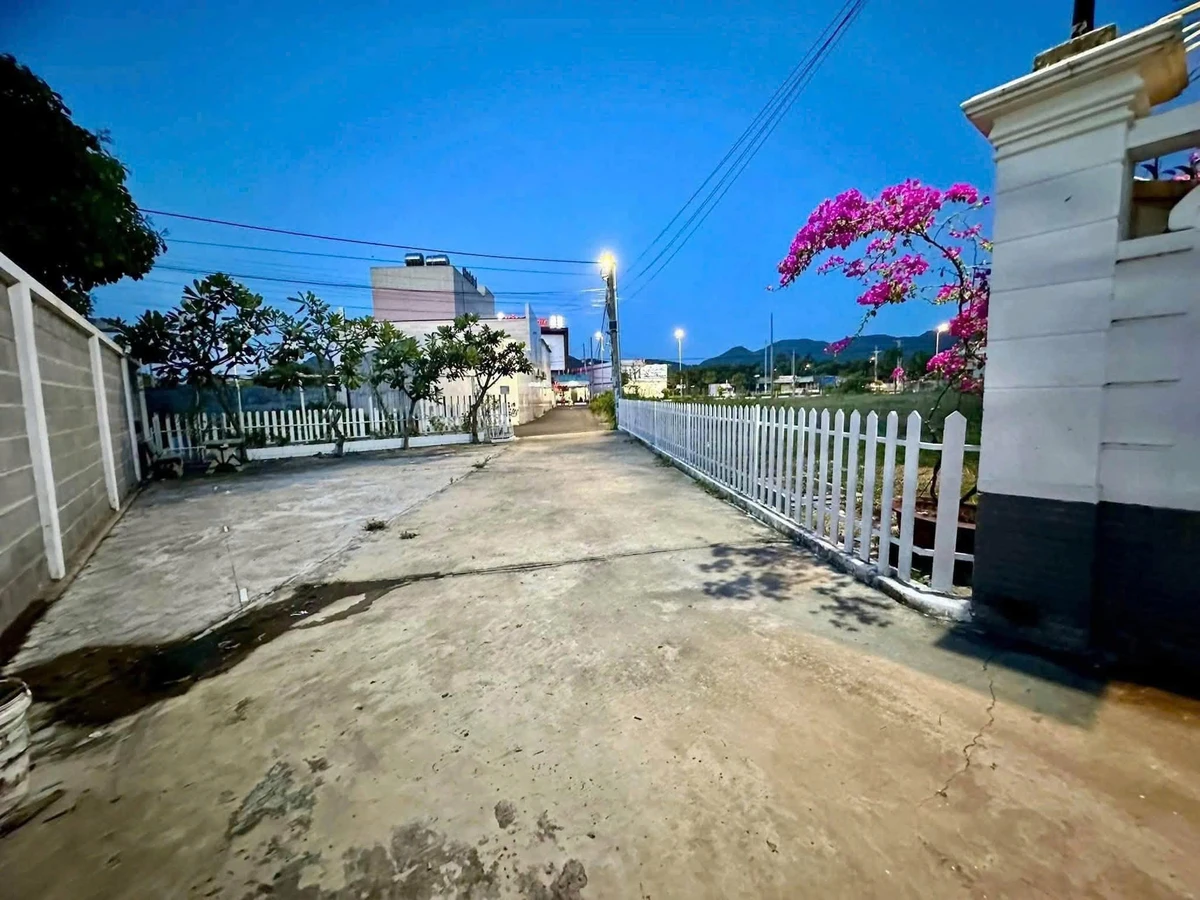 Bán nhà vườn 720m2 gần chợ Long Hải, 3 phòng ngủ, giá 10,5 tỷ - Ảnh thu nhỏ 4