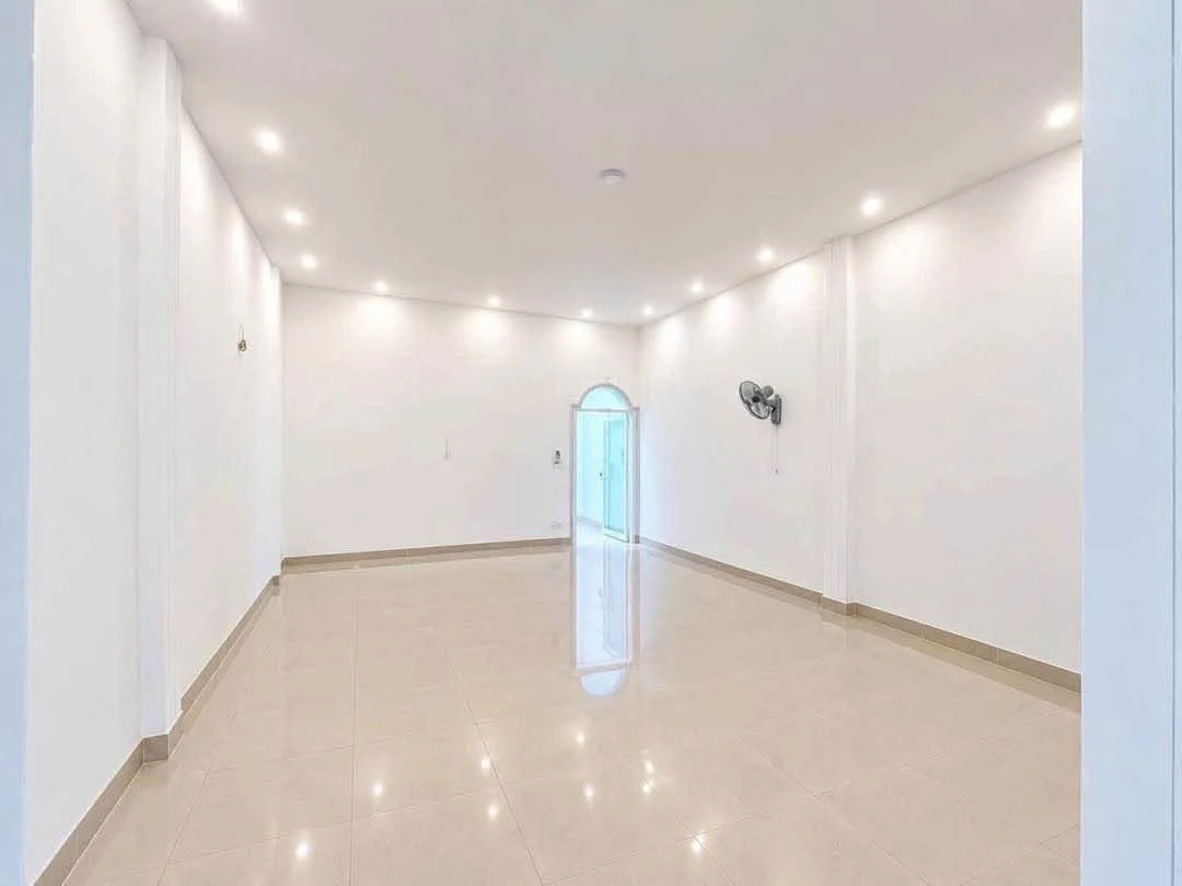 Bán nhà mặt tiền Đặng Thái Mai, 120m² 4PN, 17 tỷ 300tr, Quận 1 - Ảnh thu nhỏ 2