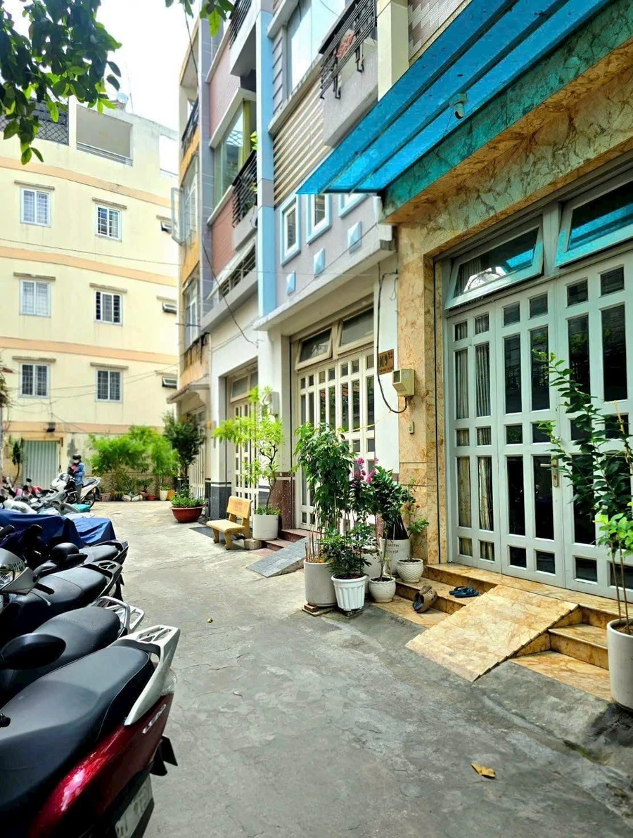 Bán nhà 6 phòng ngủ 55m2 góc Hoàng Hoa Thám, Bình Thạnh - Ảnh thu nhỏ 2