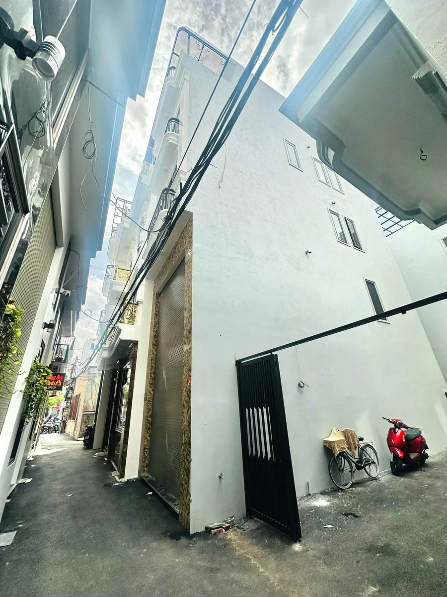 Bán nhà Hồ Sen 5 tầng 40m², 3 phòng ngủ, 6,5 tỷ - Ảnh thu nhỏ 2