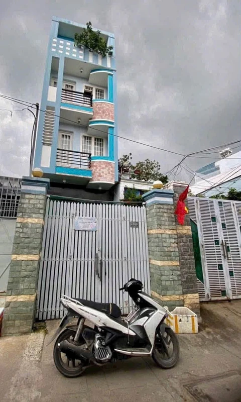 Bán nhà 2 tầng full nội thất 49,7m² Bà Triệu Huế 2,5 tỷ chungcusimona