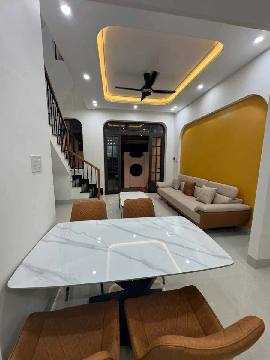 Nhà 2 tầng 100m² gần công viên, Thừa Thiên Huế - Ảnh thu nhỏ 3