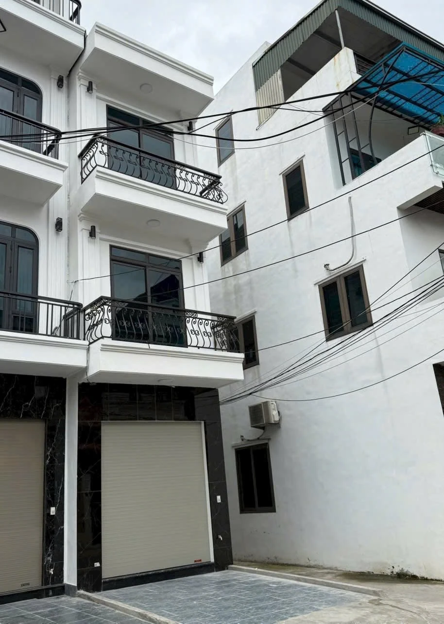 Bán nhà phố góc 3 tầng mặt phố 47m² Hải Dương 3,5 tỷ - Ảnh 1