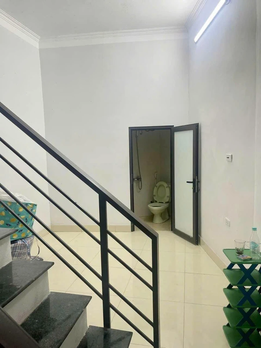 Bán nhà 3 tầng 3 PN 30m² Bạch Đằng trên 2 tỷ - Ảnh thu nhỏ 2