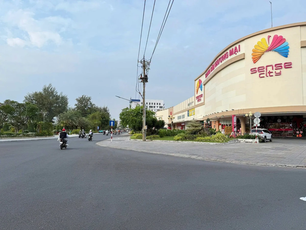 Nhà mặt tiền Trần Quốc Tuấn, Thủ Đức, 429m2, 33 tỷ - Ảnh 1