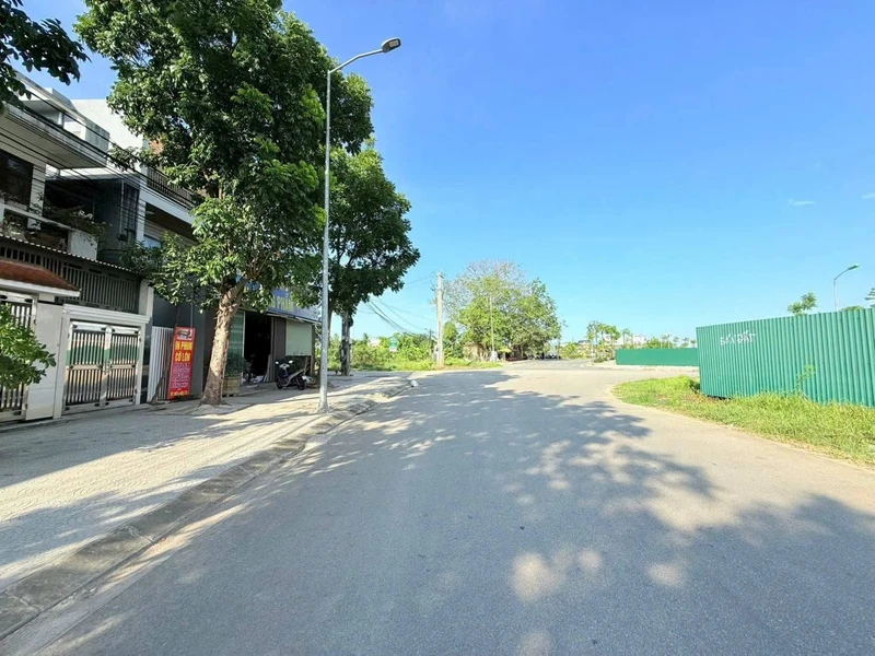 Bán nhà mặt tiền Nguyễn Lộ Trạch Huế, 72,7m² ngang 6,1m, 4,3 tỷ