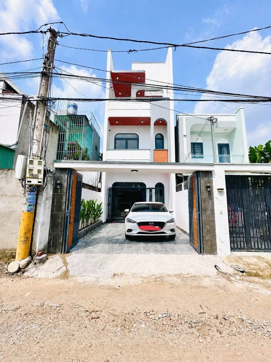 Bán nhà 1 trệt 2 lầu 5.3x16m, 3PN, giá 3,89 tỷ tại Phú Mỹ, Thủ Dầu Một, Bình Dương - Ảnh 1