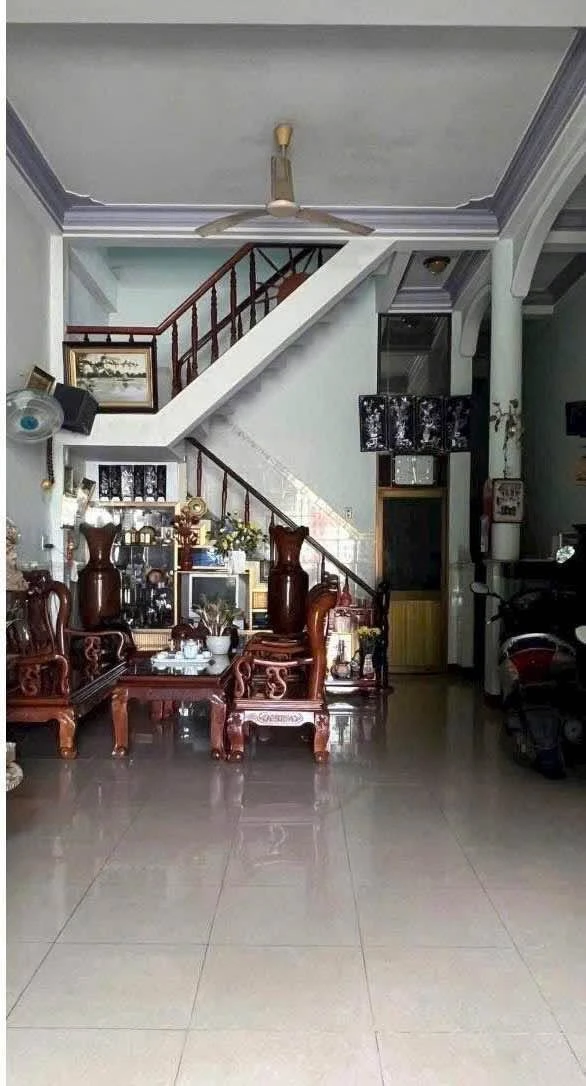 Bán nhà 2 tầng mặt tiền Cần Vương Quy Nhơn 92m2, 7 tỷ - Ảnh thu nhỏ 3