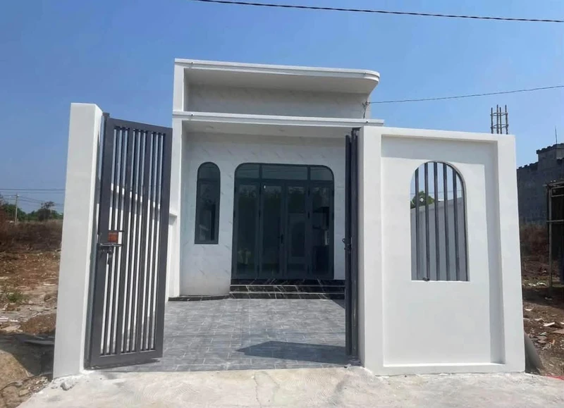 Bán nhà 2 PN Đồng Xoài, 120m², 1 tỷ