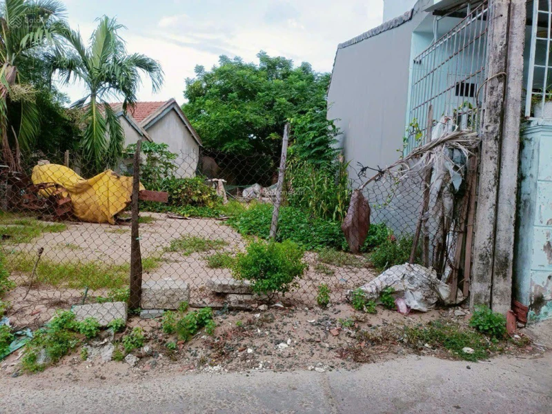 Bán Lô Đất 100m2 Đường Nguyễn Trung Trực, Tp. Tuy Hòa. Giá 1,35 tỷ.