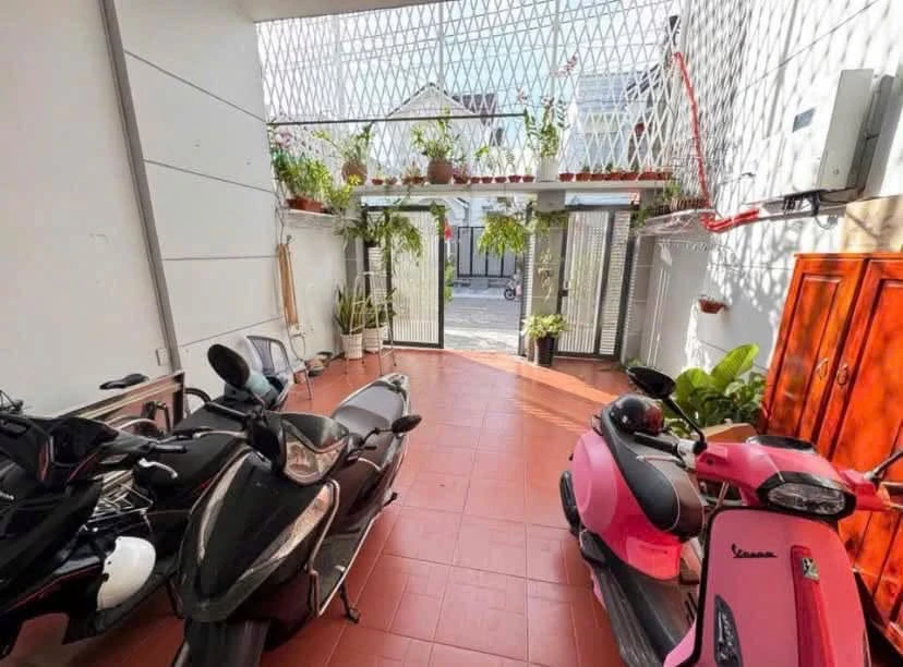 Bán nhà lầu mặt tiền đường Trần Quang Diệu Phan Thiết 100m2 - Ảnh thu nhỏ 4