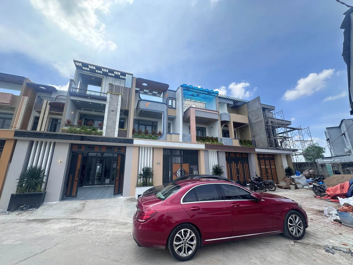 Bán nhà phố 1 trệt 1 lầu, 3PN, sân vườn mini tại KDC Long Hòa, Rạch Kiến, Cần Đước, Long An - Ảnh thu nhỏ 3