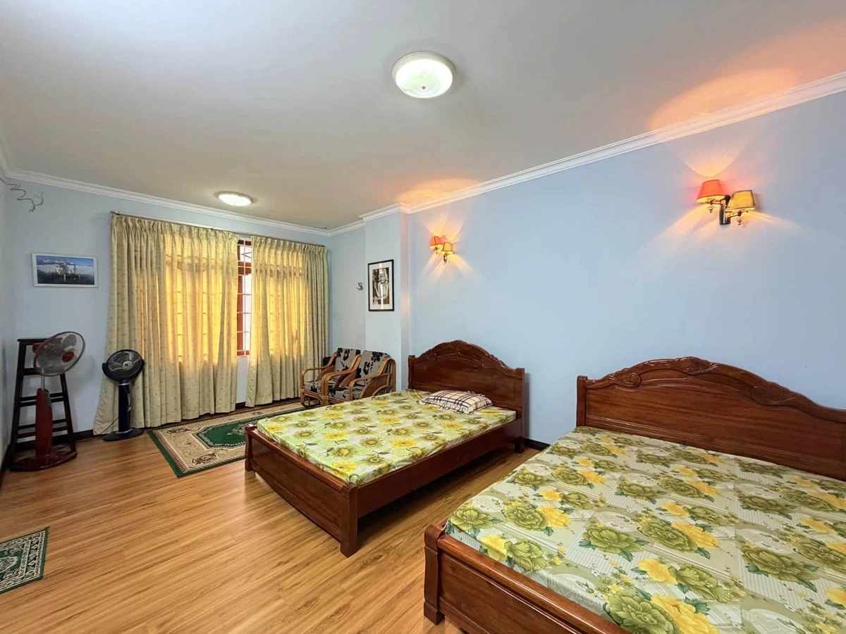 Bán biệt thự cổ 180m2 góc 3 mặt thoáng, 3 tầng 8PN, gần Cao Thắng - Hoàng Dư Khương, Quận 10 - Ảnh thu nhỏ 5