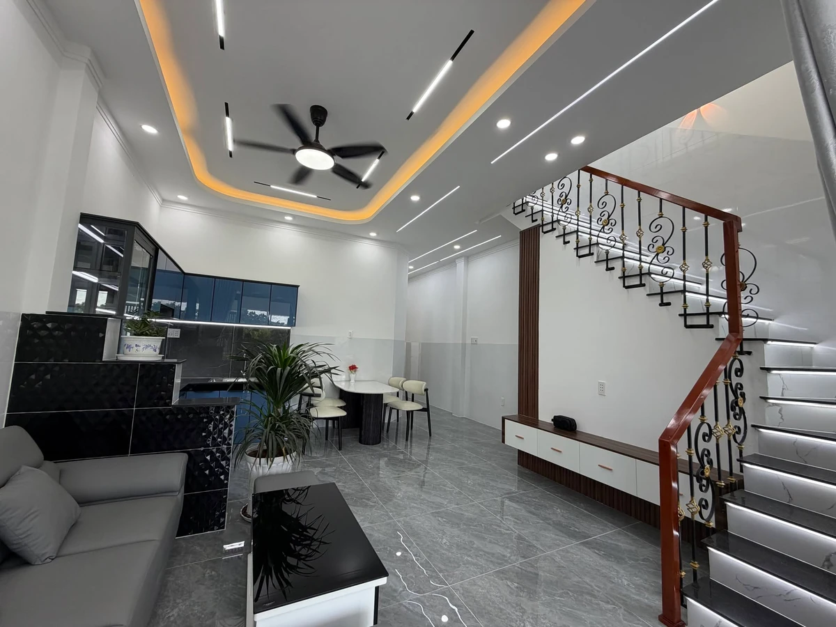 Bán nhà lầu đúc 3 PN 73.8m² Long Thành, Tây Ninh - 1 tỷ 700 - Ảnh thu nhỏ 3