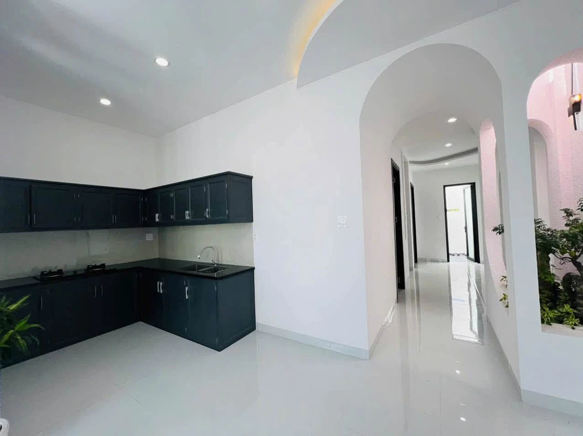Bán nhà mới xây Phan Thiết 1 tỷ 850 triệu, 2PN, 105m2 - Ảnh thu nhỏ 3