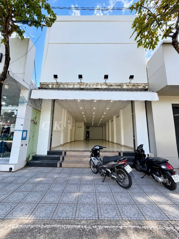 Cho thuê mặt bằng kinh doanh 6x28m đường Nguyễn Trung Trực, Rạch Giá, An Giang
