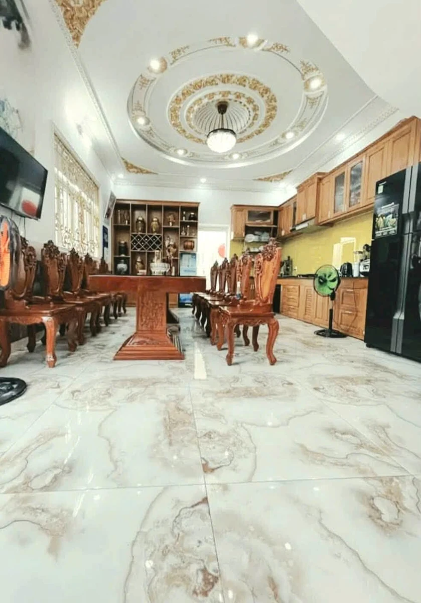 Bán nhà mặt tiền kinh doanh 4 tầng 5PN, 126m² Quận 7 - Ảnh thu nhỏ 2