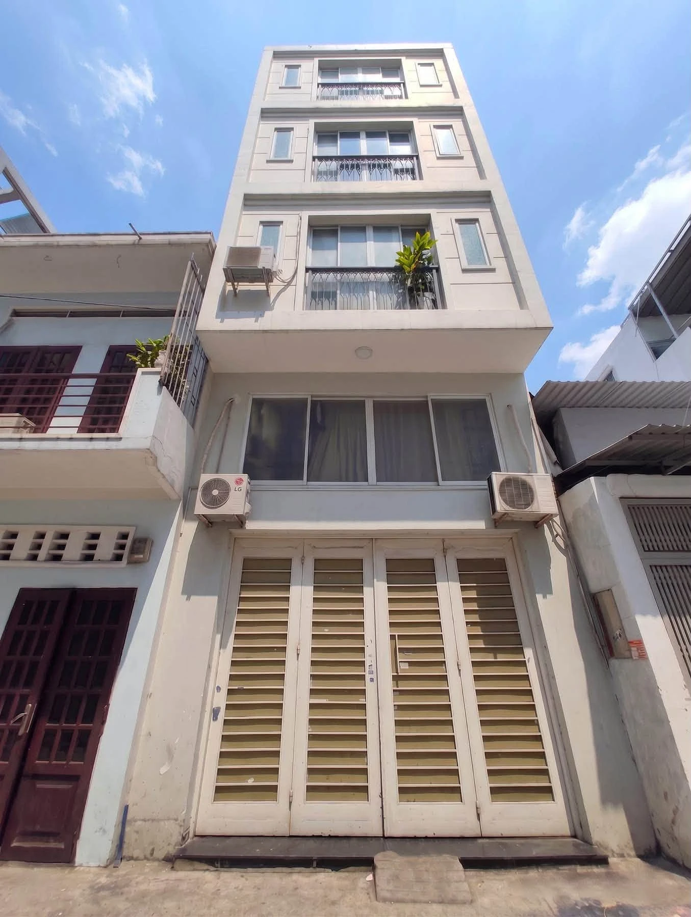 Bán nhà 6 tầng có thang máy 74m2 Phú Nhuận 18,8 tỷ - Ảnh 1