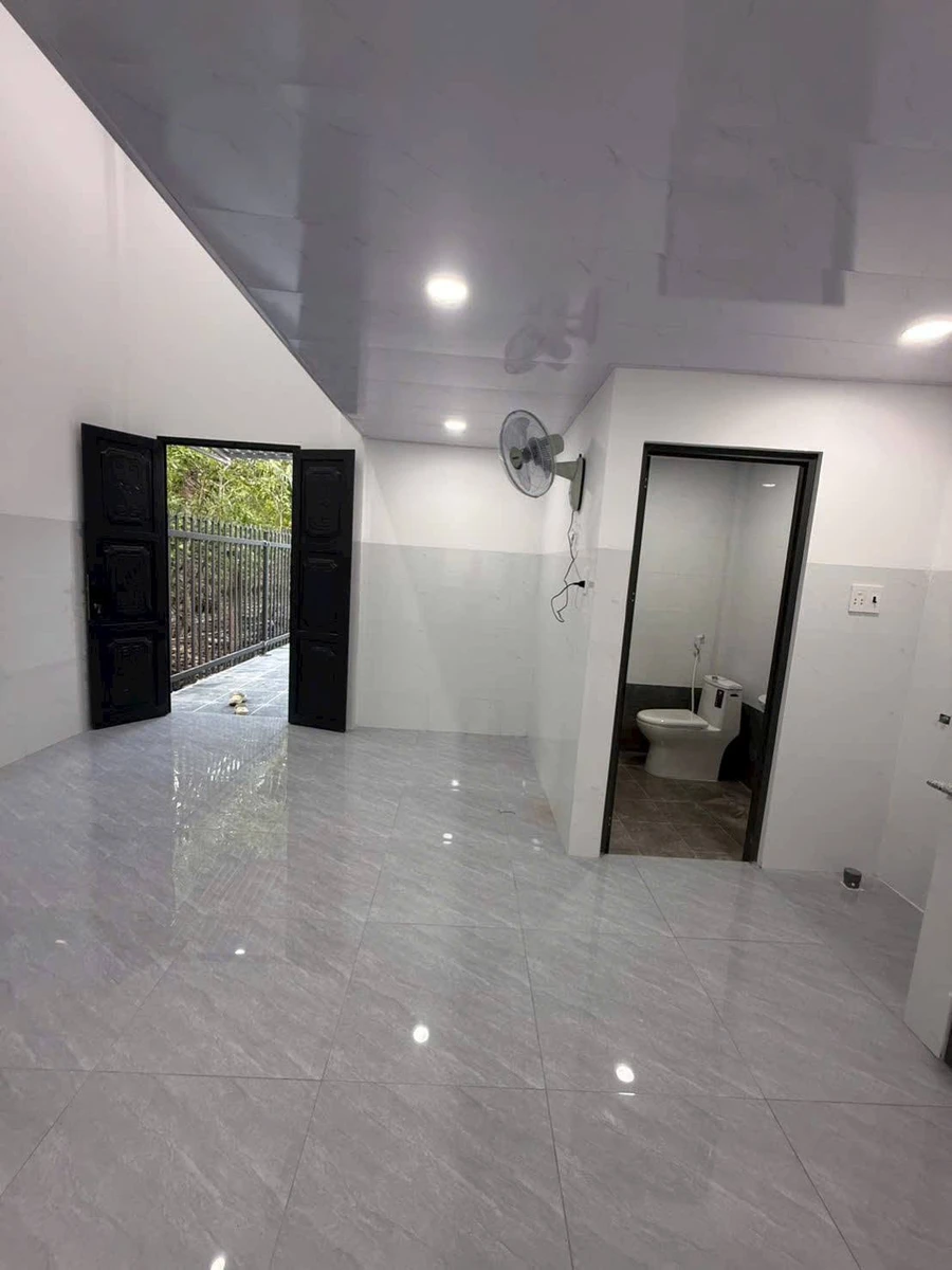 Bán khu nhà 2 căn cho thuê, 85m², Phú Tân, 900tr - Ảnh thu nhỏ 4
