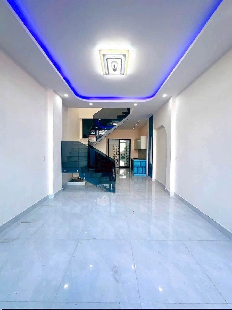 Bán nhà 2 PN 2 WC 62m² Dĩ An, Bình Dương 3,85 tỷ - Ảnh 1