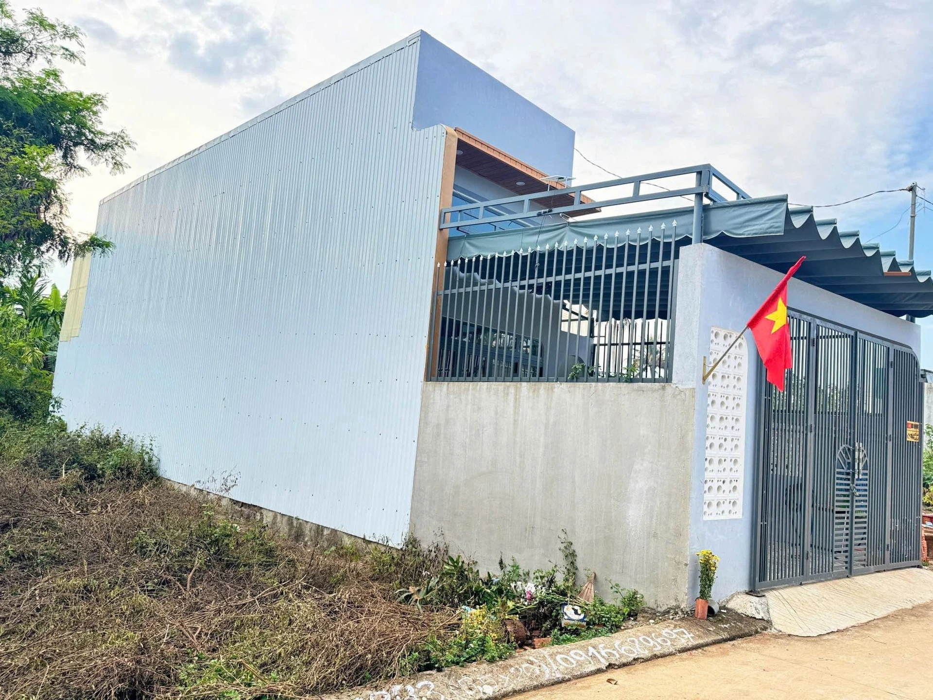 Bán lô đất 5,5x20m hẻm KA1 Eatu, Phường Tân An, Buôn Ma Thuột giá 1,65 tỷ - Ảnh 1
