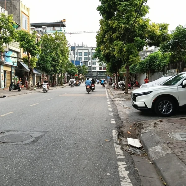 Bán nhà 3 tầng 5 PN mặt tiền Lê Lai Ngô Quyền, Hải Phòng