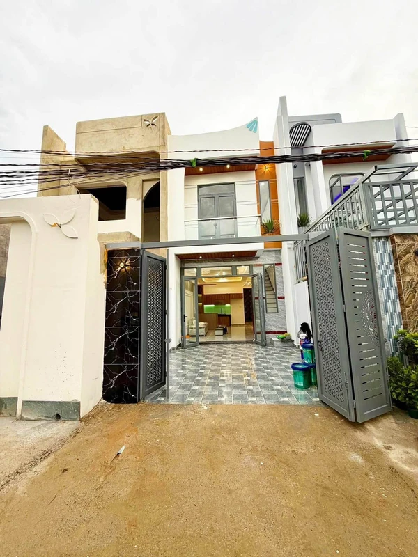 Bán nhà lầu 3PN 2WC gần Mỹ Hạnh, 79m², 2.1 tỷ