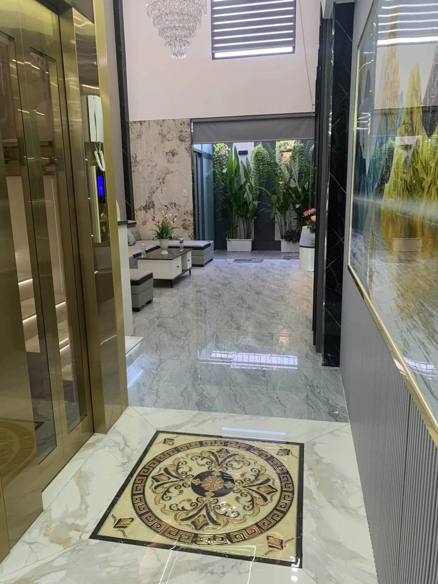 Bán nhà 5 tầng 84m2 có thang máy ở Thới An 8,3 tỷ - Ảnh thu nhỏ 2