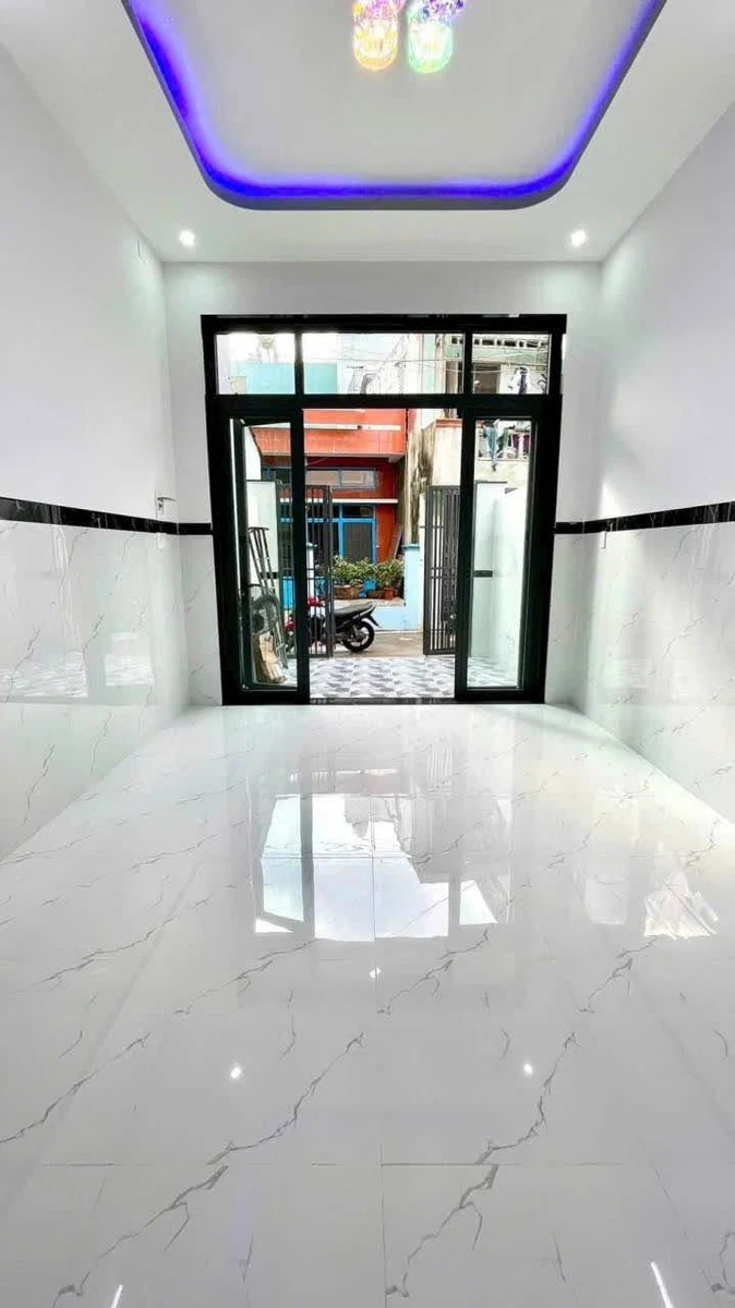 Bán nhà hẻm Hoàng Văn Thụ 61m2, 2 tầng, 3 phòng, giá 3 tỷ - Ảnh 1