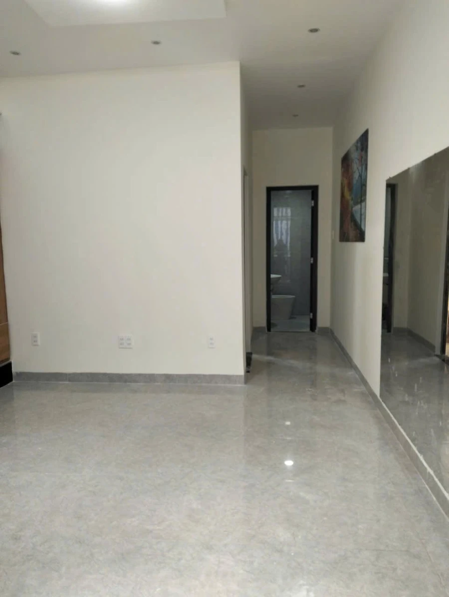 Bán nhà Nha Trang 42,6m² 2PN gần biển 3 tỷ 9 - Ảnh 1